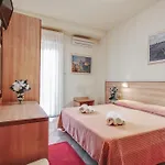 Costa 3*