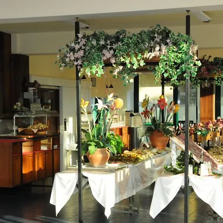 Costa Otel 3*
