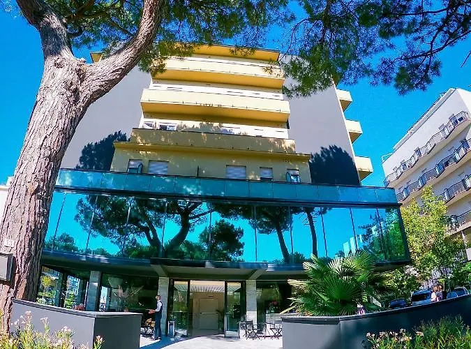Costa 3*