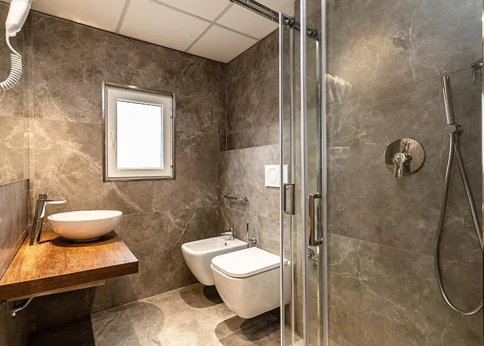 Costa 3* ميلانو ماريتيما